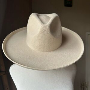 Lack of Color Wide Brim Ivory Hat size Small 55cm